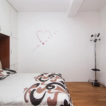 Felix Apartment